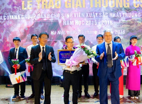 Trao giải CSC 2016 cho sinh viên trường Đại học Xây dựng